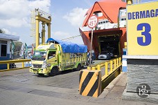 Ferries & Port Facilities